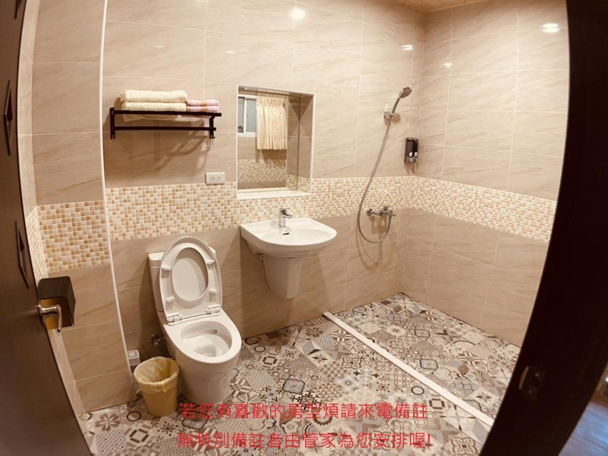 Green Only Homestay Тайнань Экстерьер фото